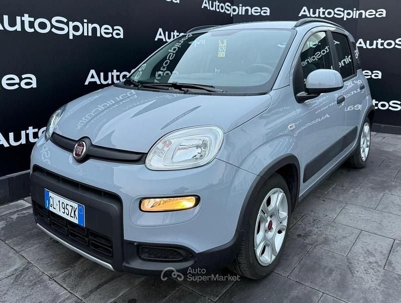 Gray Usata 2022 Fiat Panda Garmin Tre volumi | 11.500 € (Buon prezzo) - Immagine 1/4
