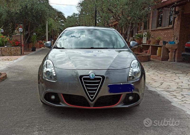 Usata Alfa Romeo Giulietta 105 CV (77 kW) 2011 Grigio Berlina