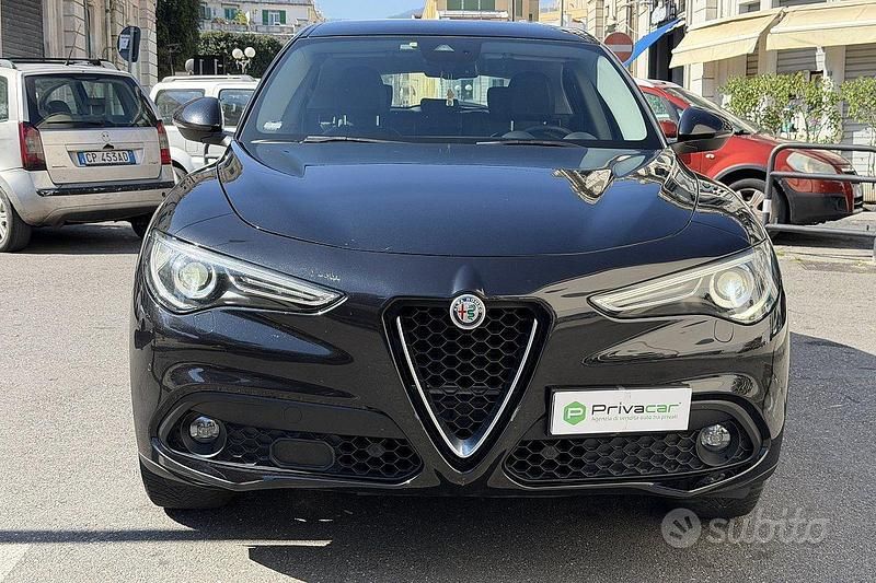 Usata Alfa Romeo Stelvio Super 210 CV (154 kW) 2017 Nero SUV