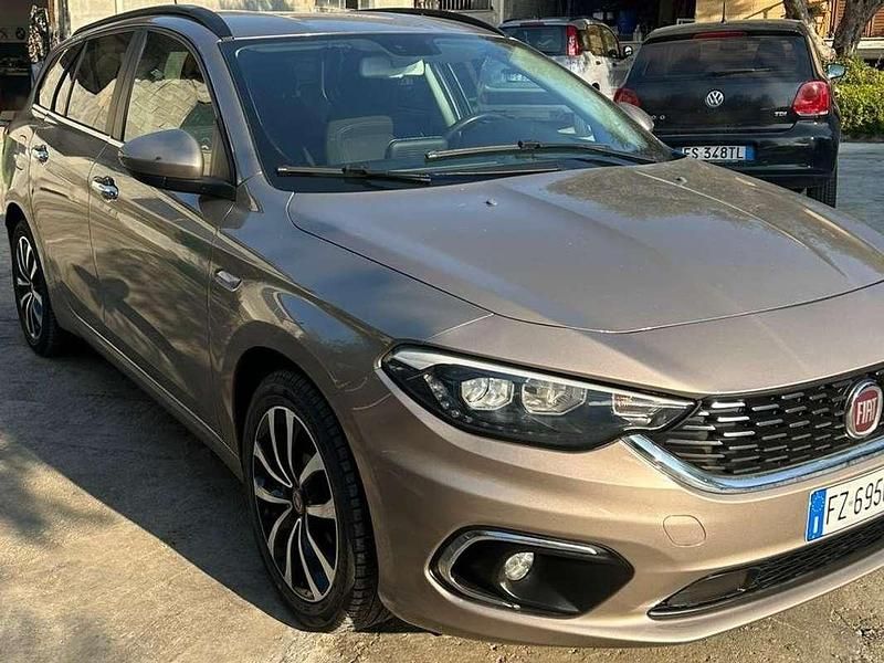 Usata Fiat Tipo S 120 CV (88 kW) 2020 Station wagon