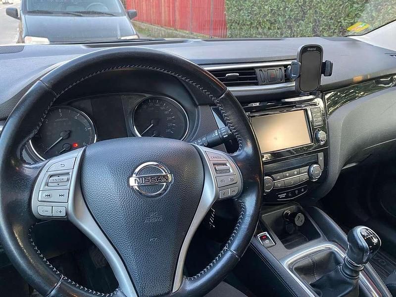 Usata Nissan Qashqai N-Connecta 115 CV (84 kW) 2016 Bianco SUV