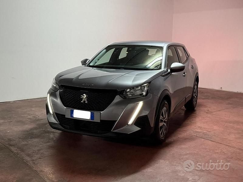 Grigio Usata 2021 Peugeot 2008 SUV | 12.250 € (Super prezzo) - Immagine 1/4