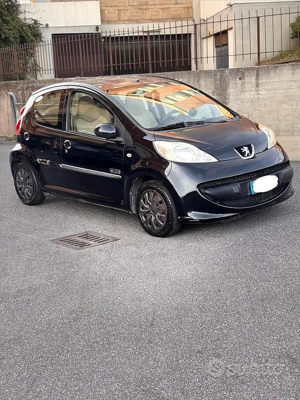 Usata Peugeot 107 68 CV (50 kW) 2007 Nero Utilitaria