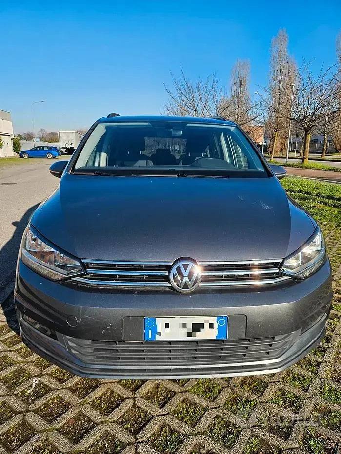 Usata VW Touran Business 150 CV (110 kW) 2020 Grigio Monovolume