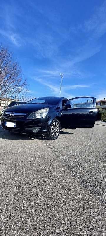 Usata Opel Corsa Eco 75 CV (55 kW) 2010 Utilitaria