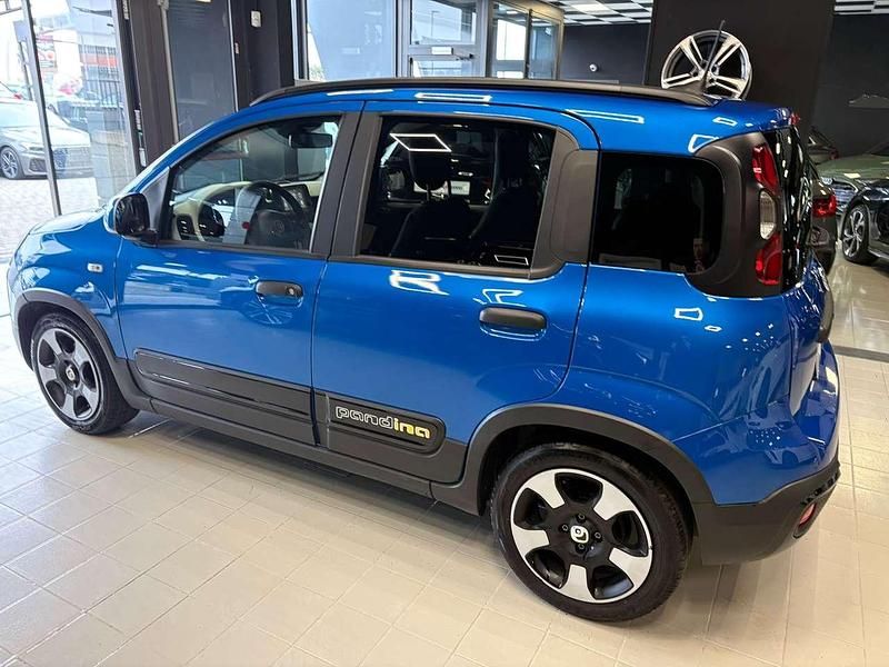 Usata Fiat Panda Cross Cross 69 CV (50 kW) 2025 Blu metallizzato Utilitaria
