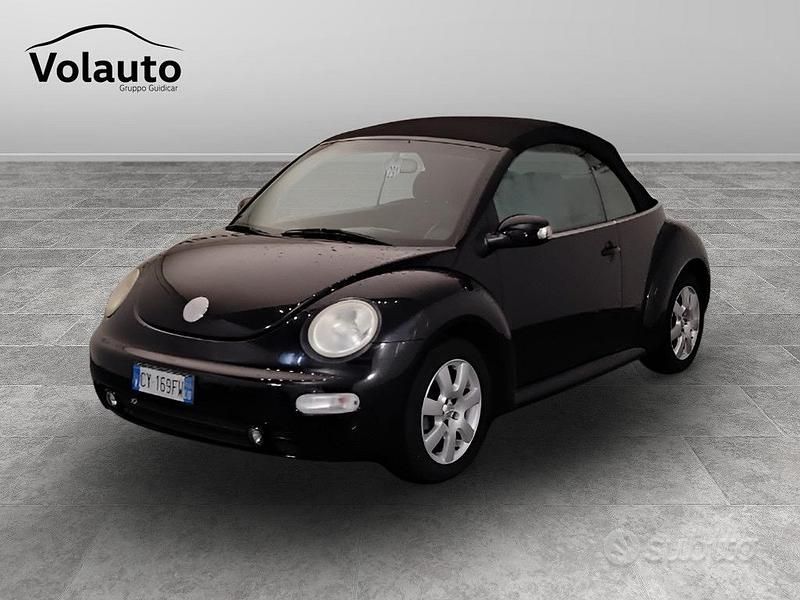 Usata VW New Beetle Cabriolet 102 CV (75 kW) 2005 Nero Cabrio