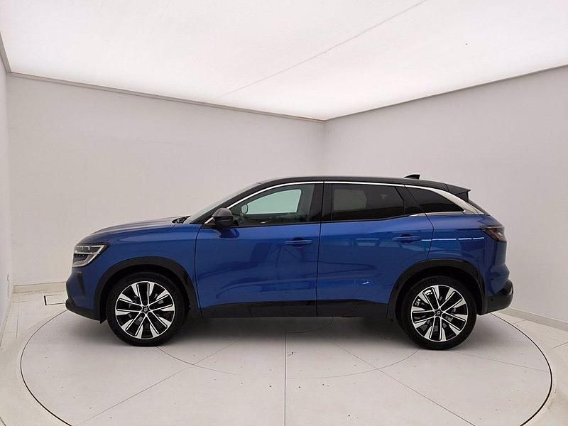 Usata Renault Austral Techno 158 CV (116 kW) 2024 Blu scuro SUV