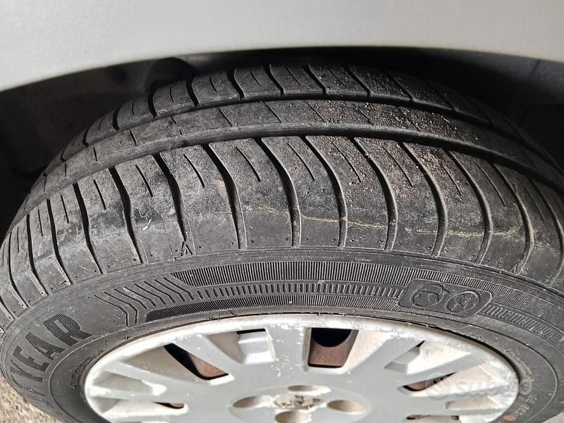 Usata Peugeot Bipper Outdoor 75 CV (55 kW) 2010 Grigio Monovolume