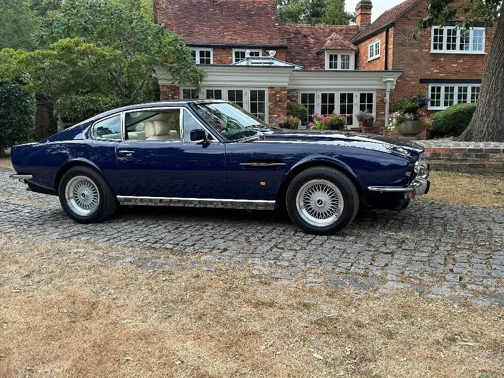 Usata Aston Martin V8 315 CV (231 kW) 1986 Blu Coupé