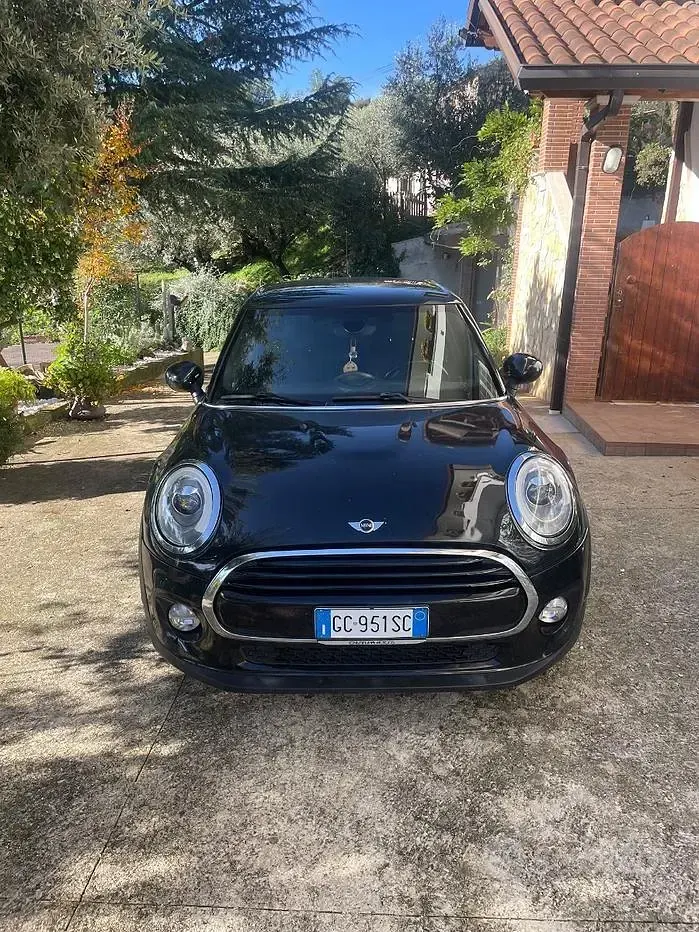 Usata Mini Cooper D Business 2017 Nero Utilitaria