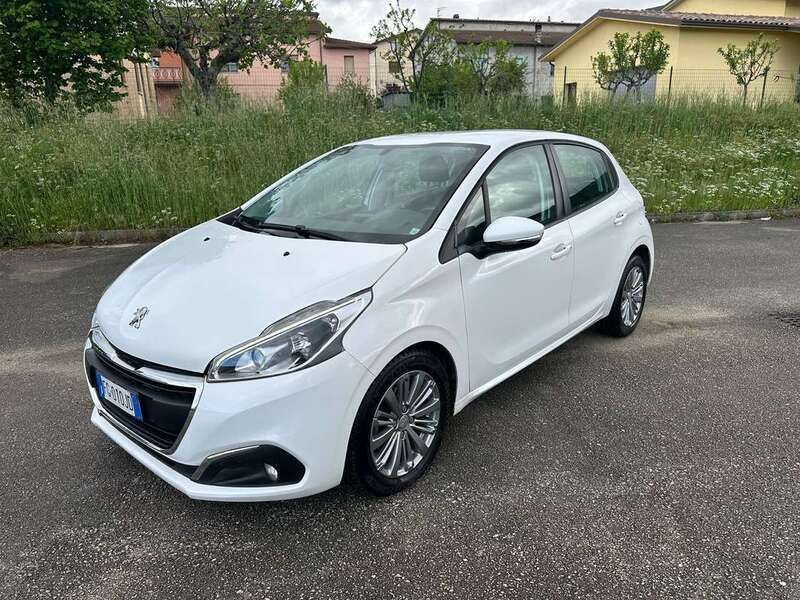 Usata Peugeot 208 Allure 82 CV (60 kW) 2017 Utilitaria