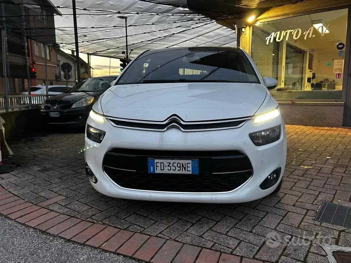 Begagnad Citroën C4 Picasso Exclusive 150 HK (110 kW) 2016 Vit Minibuss