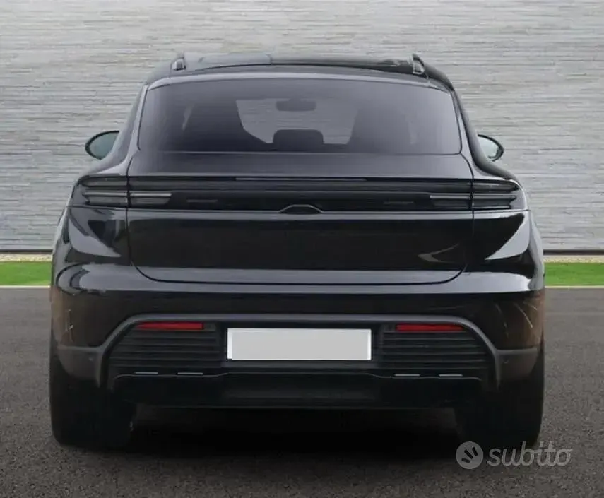 Usata Porsche Macan 379 kW (516 CV) 2026 Nero SUV