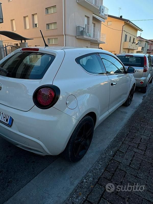 Usata Alfa Romeo MiTo 120 CV (88 kW) 2013 Utilitaria
