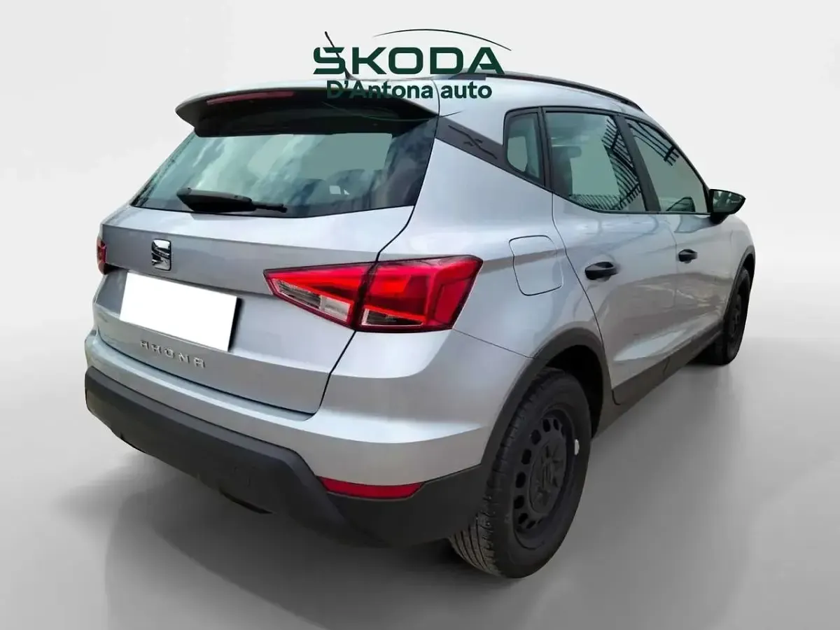 Usata Seat Arona Reference 95 CV (69 kW) 2019 Argento SUV