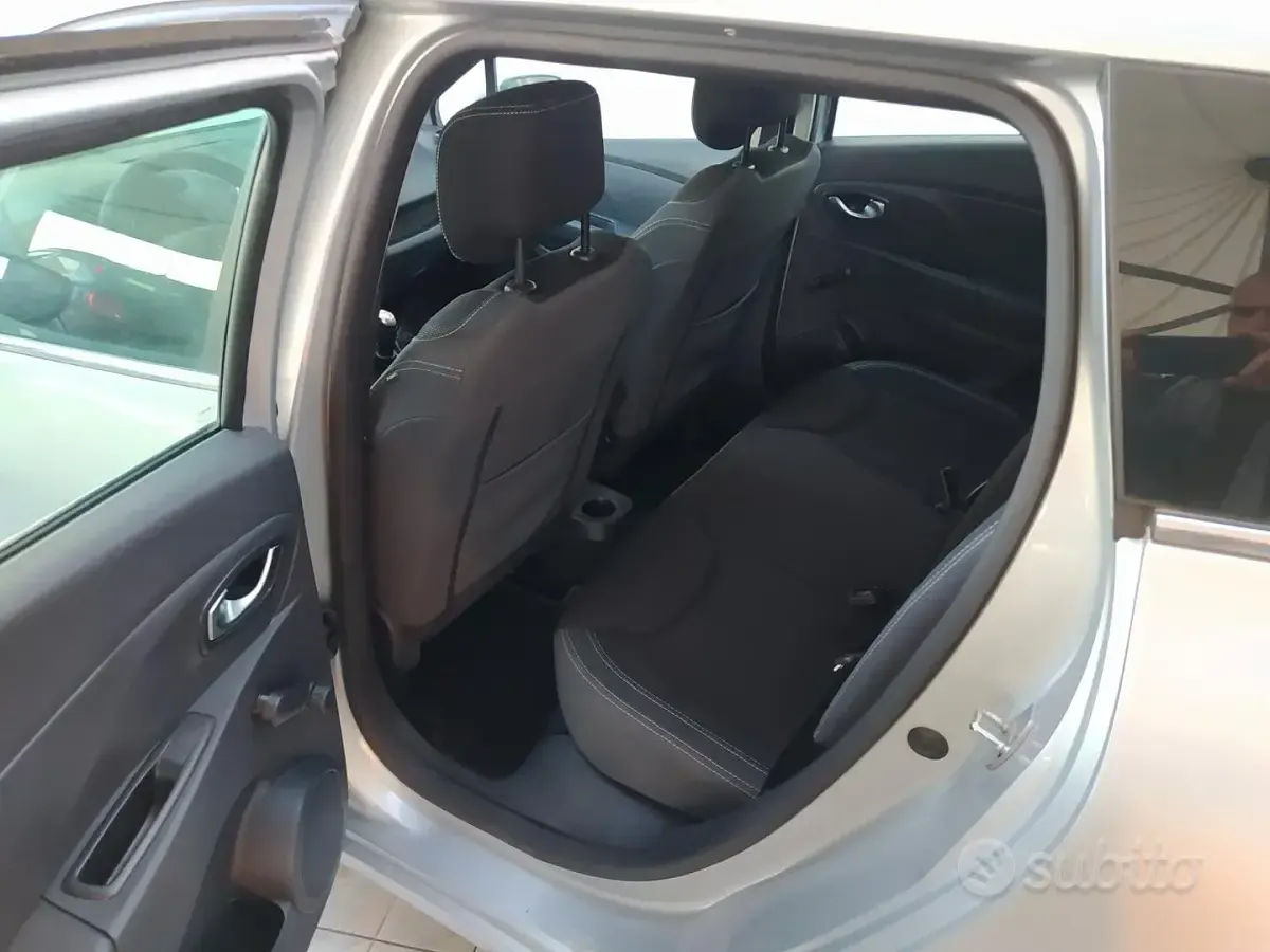 Usata Renault Clio 90 CV (66 kW) 2017 Grigio Station wagon