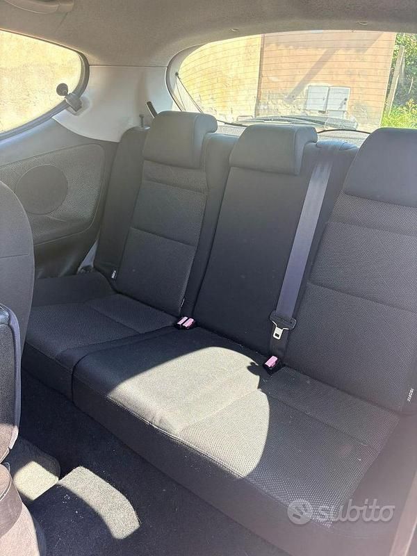 Usata Peugeot 207 90 CV (66 kW) 2008 Grigio Berlina