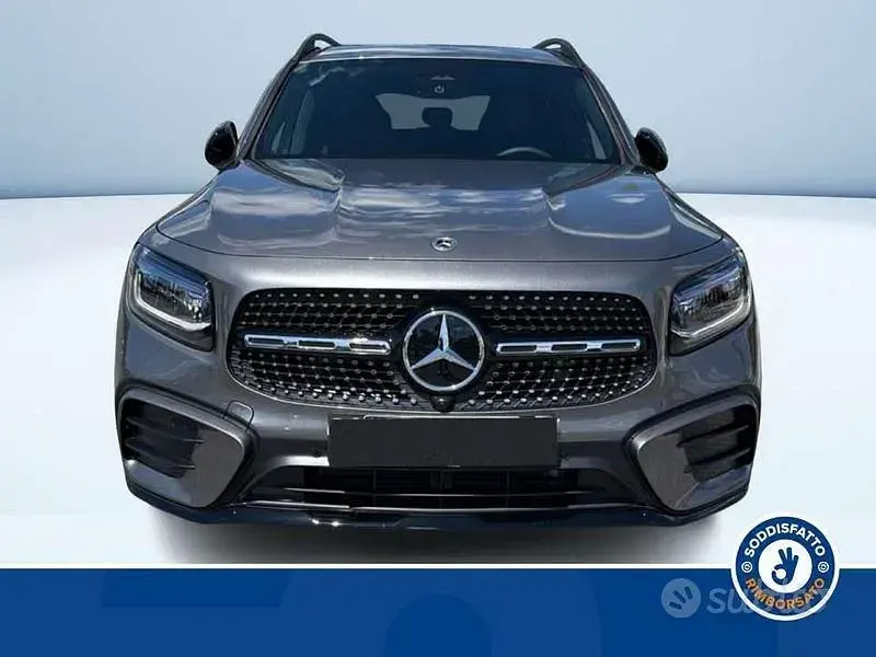 Usata Mercedes GLB200 AMG 150 CV (110 kW) 2026 Grigio SUV