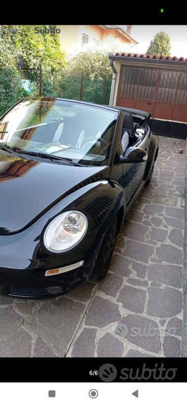 Usata VW Beetle 105 CV (77 kW) 2008 Nero Cabrio