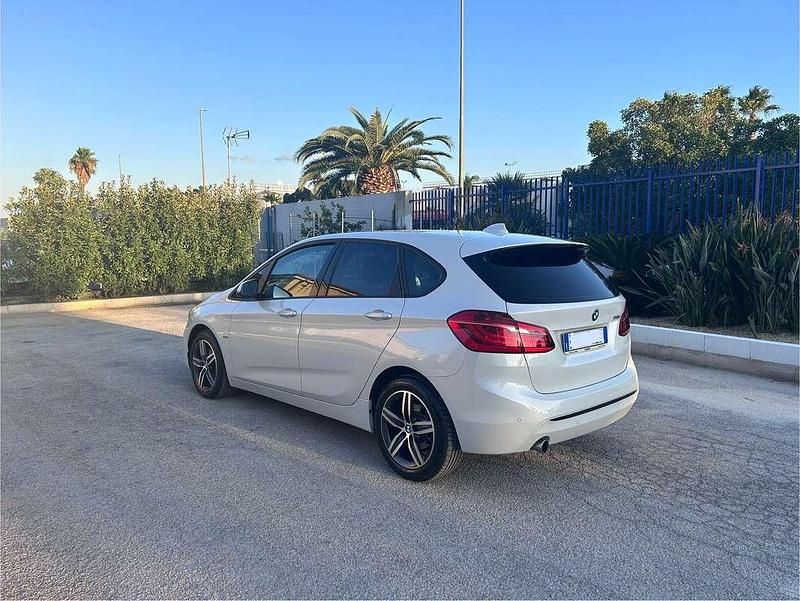 Usata BMW 218 Active Tourer Sport Line 150 CV (110 kW) 2017 Monovolume