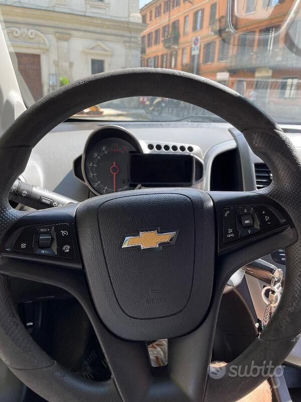 Usata Chevrolet Aveo 86 CV (63 kW) 2012 Grigio Berlina