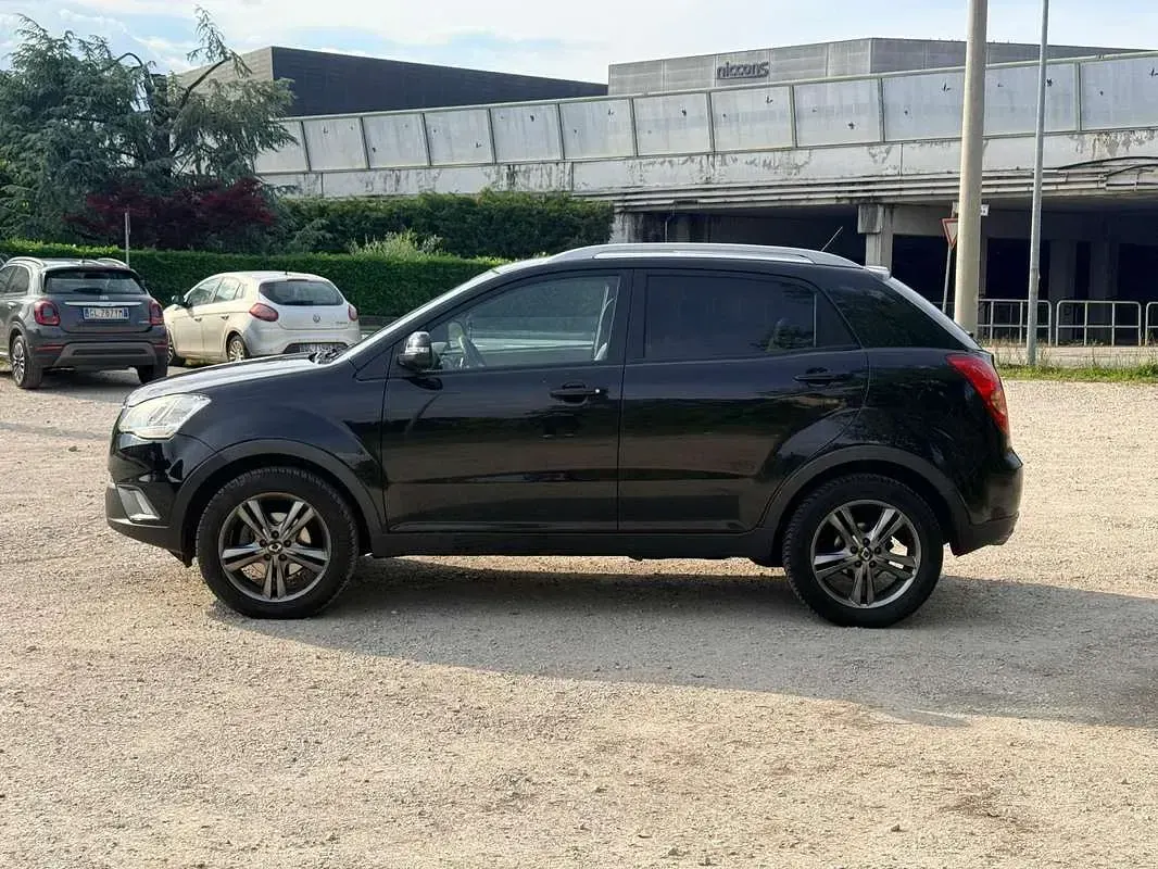 Usata SsangYong Korando 175 CV (128 kW) 2011 Nero SUV