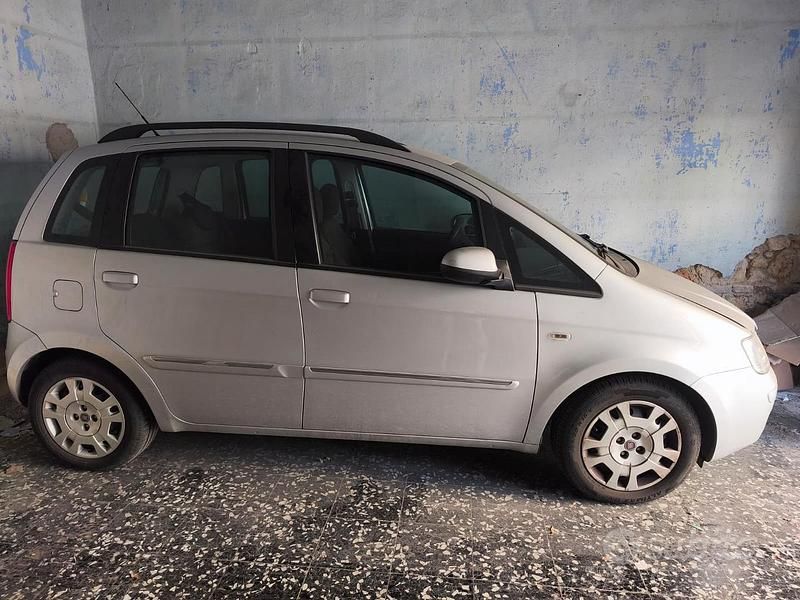 Usata Fiat Idea 95 CV (69 kW) 2012 Monovolume