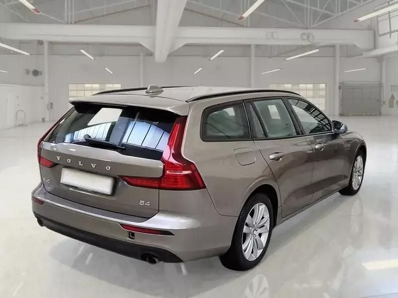 Usata Volvo V60 Business Edition 197 CV (144 kW) 2022 Grigio Station wagon