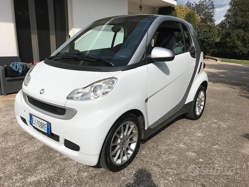 Usata Smart ForTwo Coupé 71 CV (52 kW) 2011 Bianco Coupé