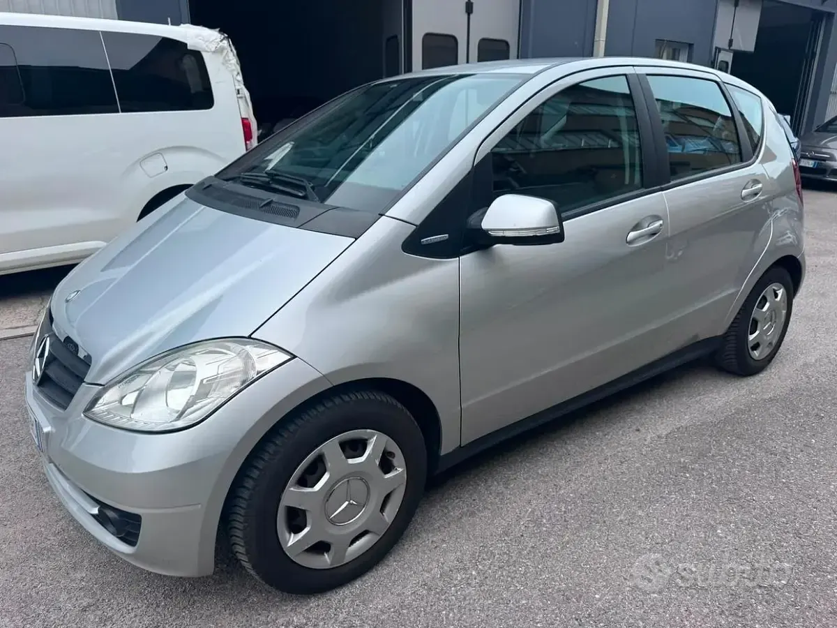 Usata Mercedes A160 Elegance 95 CV (69 kW) 2010 Grigio Berlina