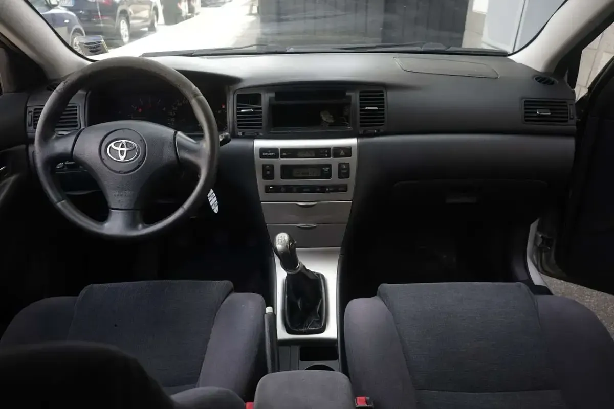 Usata Toyota Corolla Verso 110 CV (80 kW) 2002 Grigio Monovolume
