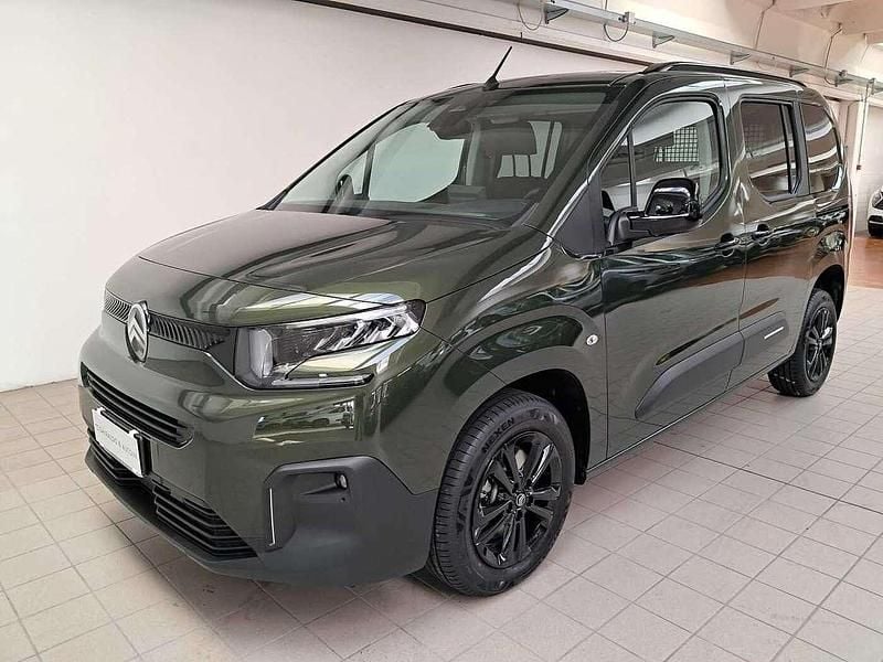 Nuova Citroën Berlingo 131 CV (96 kW) 2026 Verde Monovolume