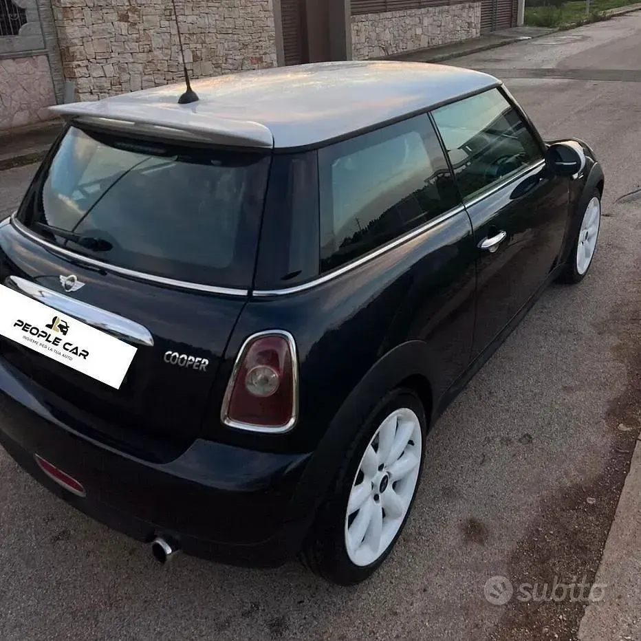 Usata Mini Cooper 120 CV (88 kW) 2011 Nero Utilitaria