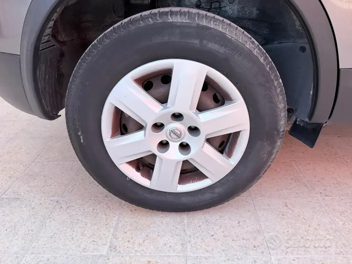 Usata Nissan Qashqai 110 CV (80 kW) 2012 Grigio SUV