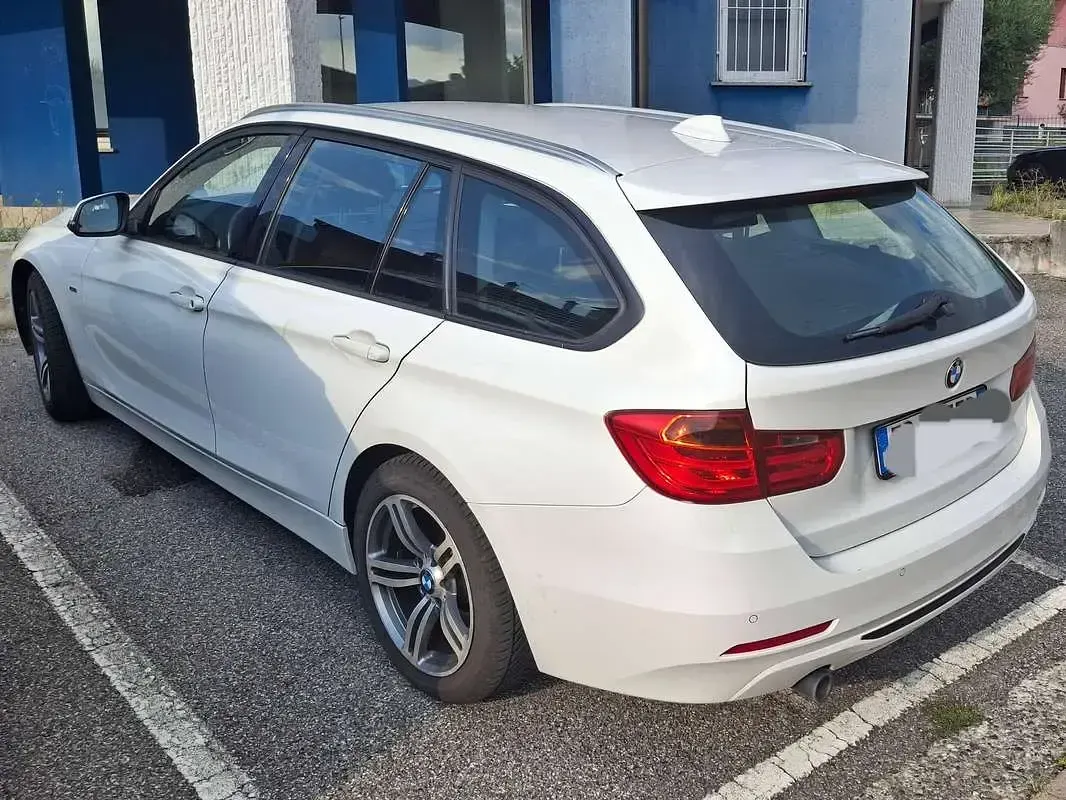 Usata BMW 316 Sport Line 116 CV (85 kW) 2013 Bianco Station wagon