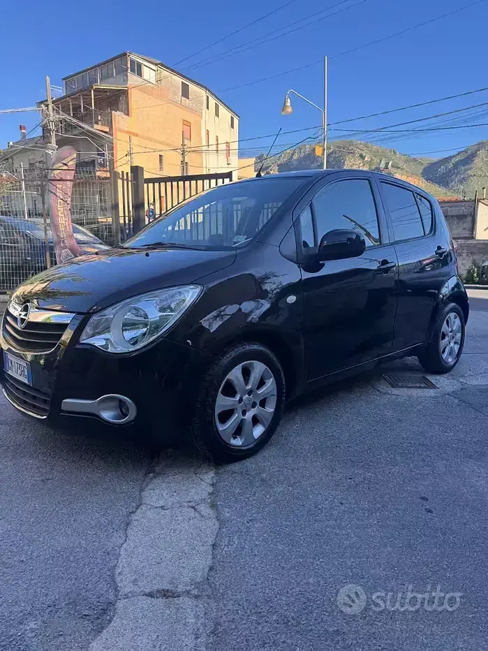 Usata Opel Agila Enjoy 75 CV (55 kW) 2009 Nero Utilitaria