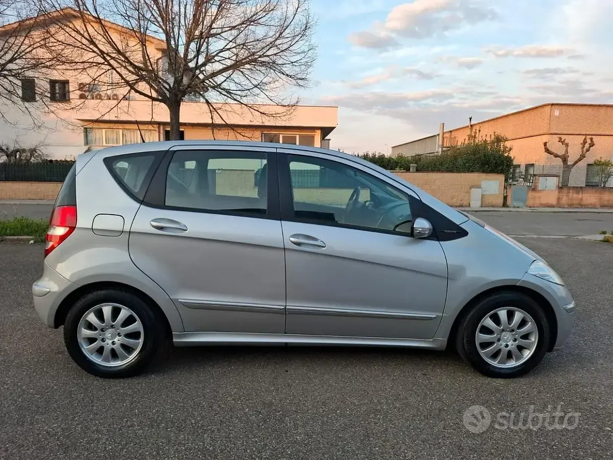 Usata Mercedes A160 82 CV (60 kW) 2008 Grigio Berlina