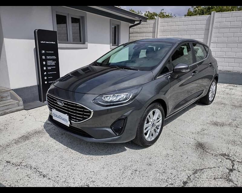 Usata Ford Fiesta Titanium 75 CV (55 kW) 2023 Grigio Utilitaria