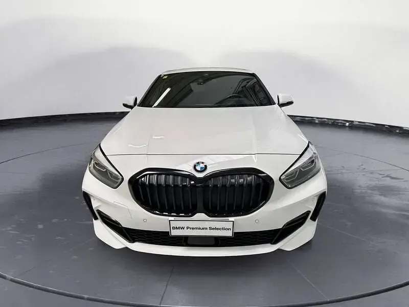 Usata BMW 120 M Sport 190 CV (139 kW) 2022 Bianco Utilitaria