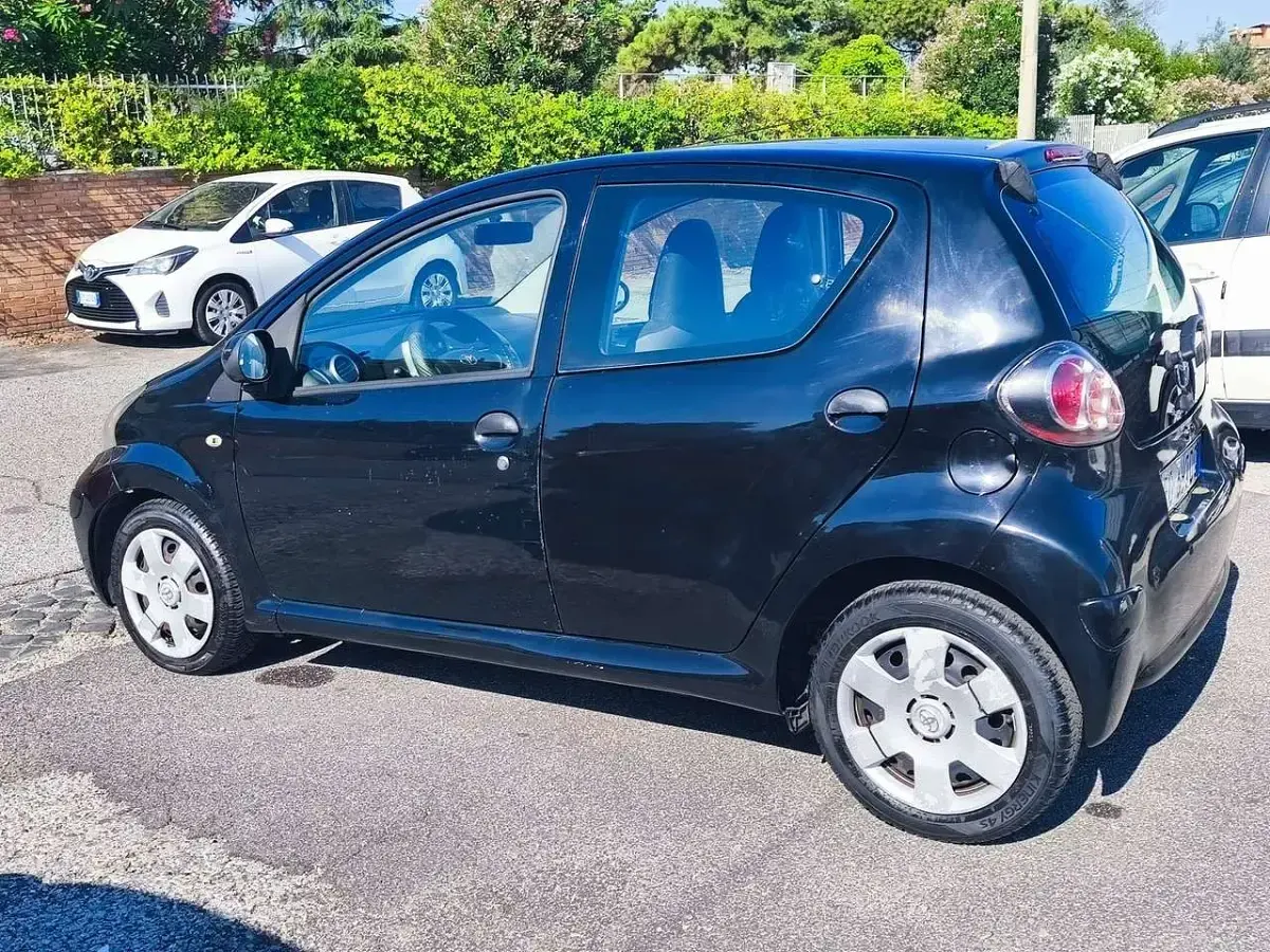 Usata Toyota Aygo Edition 68 CV (50 kW) 2010 Nero Utilitaria