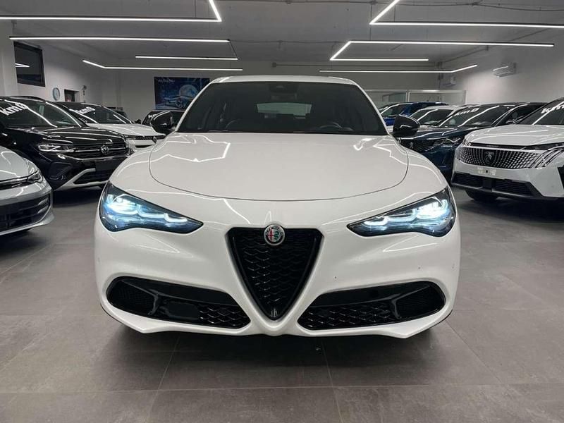 Usata Alfa Romeo Stelvio Sprint 160 CV (117 kW) 2023 Bianco SUV