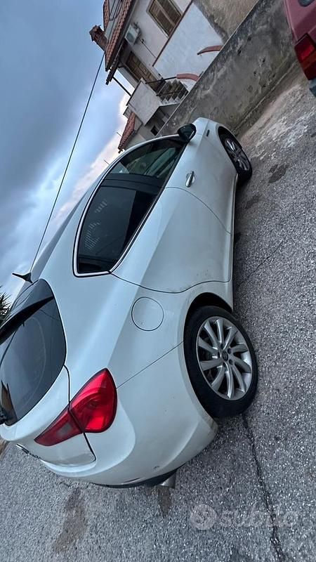 Usata Alfa Romeo Giulietta Distinctive 150 CV (110 kW) 2013 Bianco Utilitaria