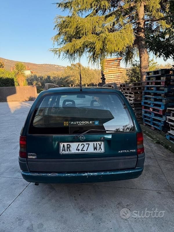 Usata Opel Astra 1996 Verde Station wagon