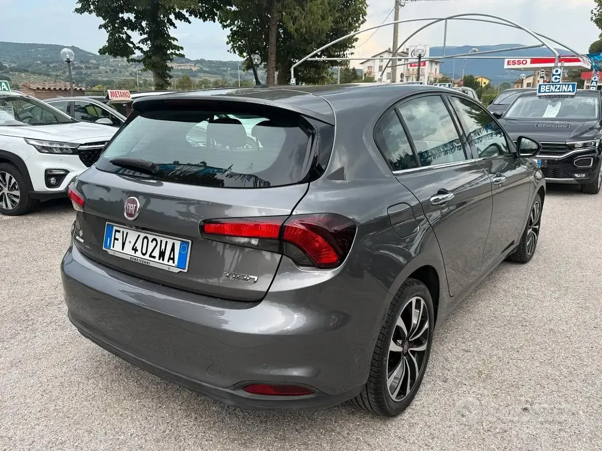 Usata Fiat Tipo Lounge 120 CV (88 kW) 2019 Grigio Berlina