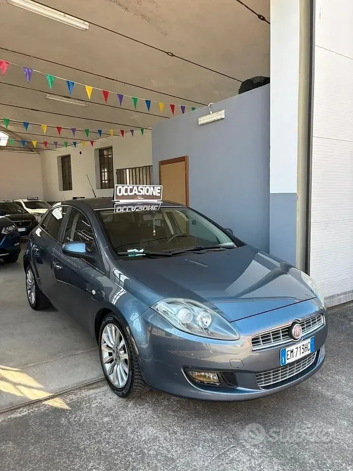 Usata Fiat Bravo Emotion 120 CV (88 kW) 2012 Blu Utilitaria