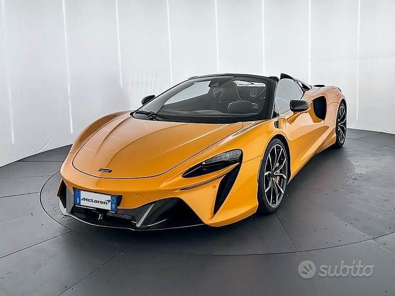 Usata McLaren Artura 700 CV (514 kW) 2024 Arancione Cabrio