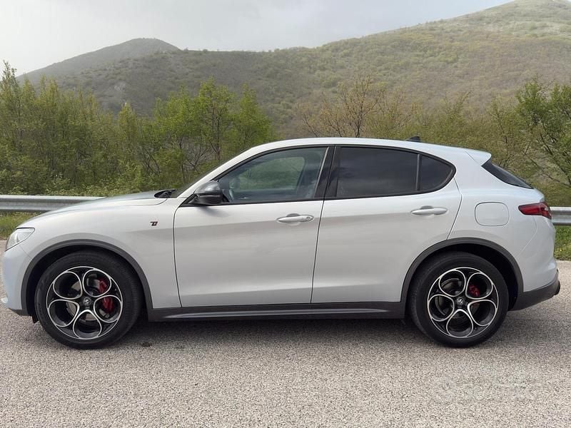 Usata Alfa Romeo Stelvio Estrema 210 CV (154 kW) 2022 Bianco SUV