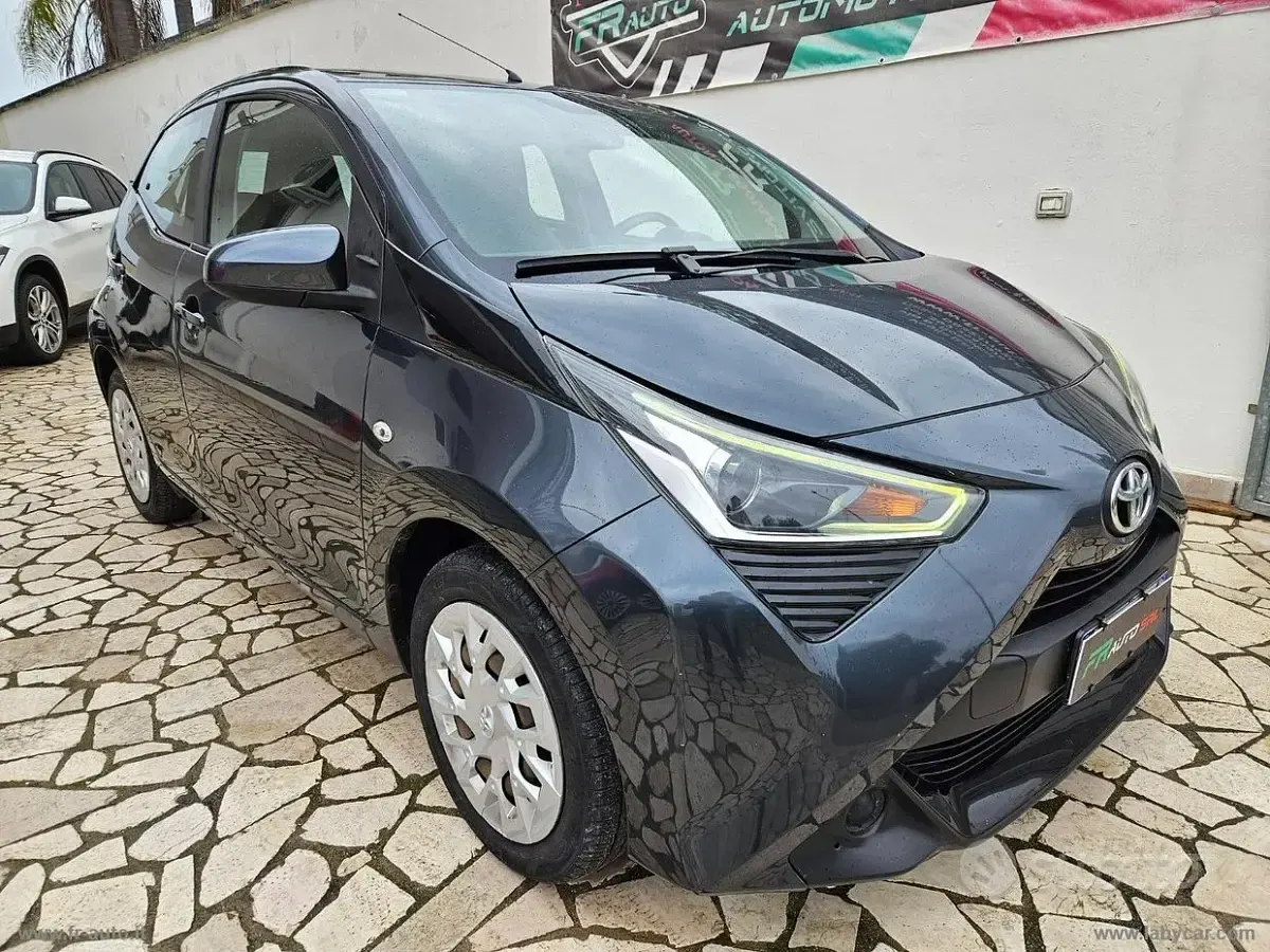 Usata Toyota Aygo X-cite 72 CV (52 kW) 2019 Utilitaria