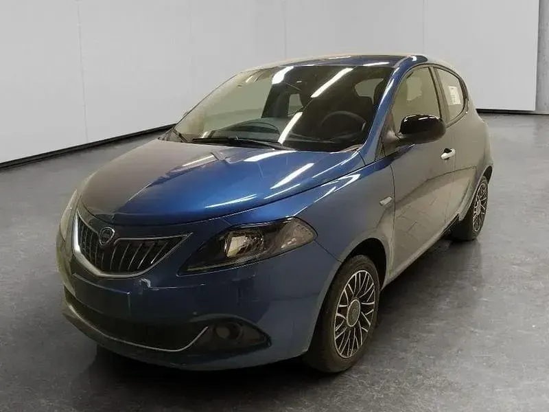 Usata Lancia Ypsilon S 69 CV (50 kW) 2024 Blu Utilitaria